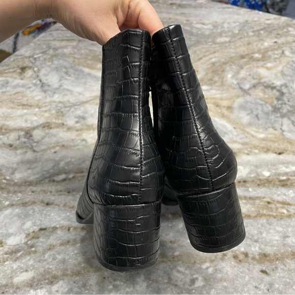 J.Mclaughlin Gwyneth Black Leather Croc-Embossed Ankle Boots Size 7.5 M - Picture 9 of 13